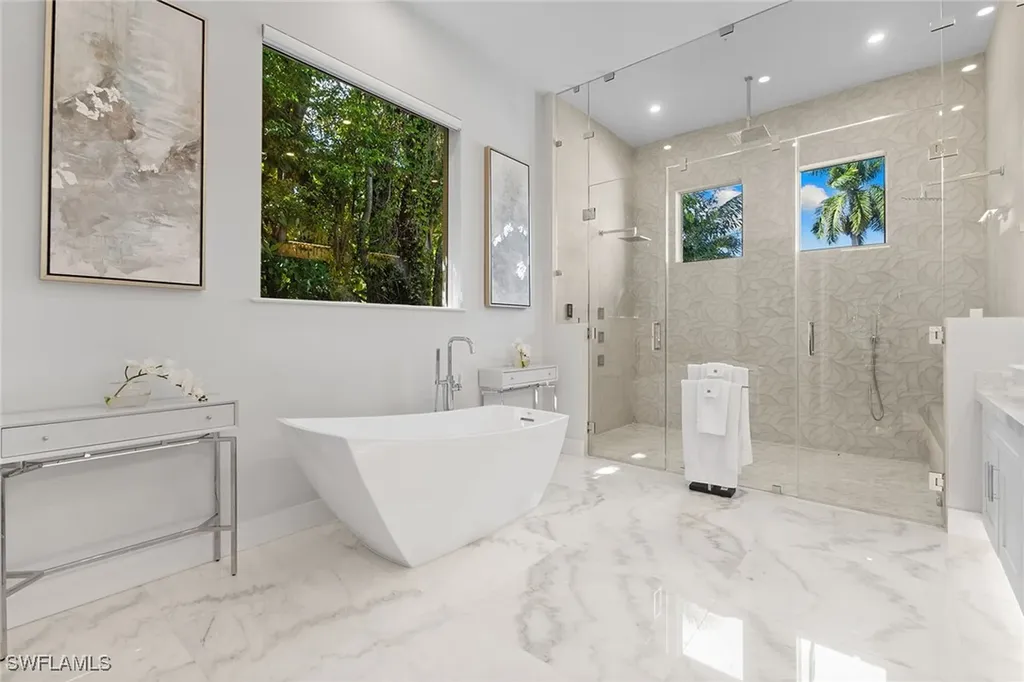 720 Orchid Drive Naples FL 34102