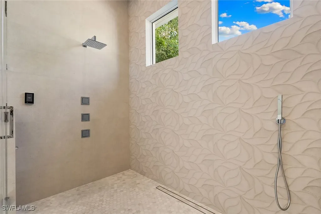 720 Orchid Drive Naples FL 34102