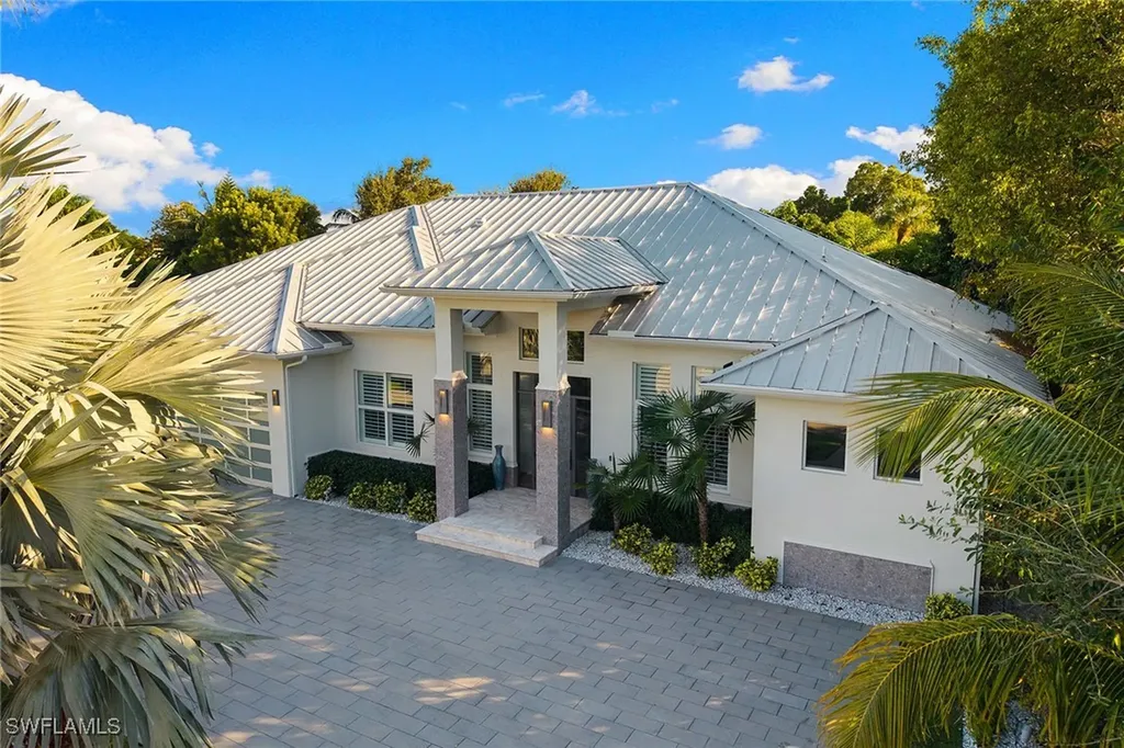 720 Orchid Drive Naples FL 34102