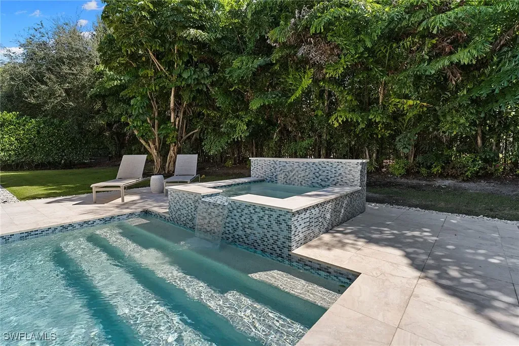 720 Orchid Drive Naples FL 34102