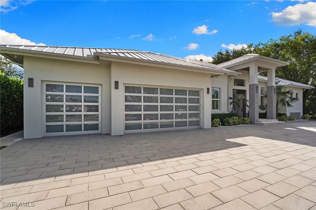 720 Orchid Drive Naples FL 34102