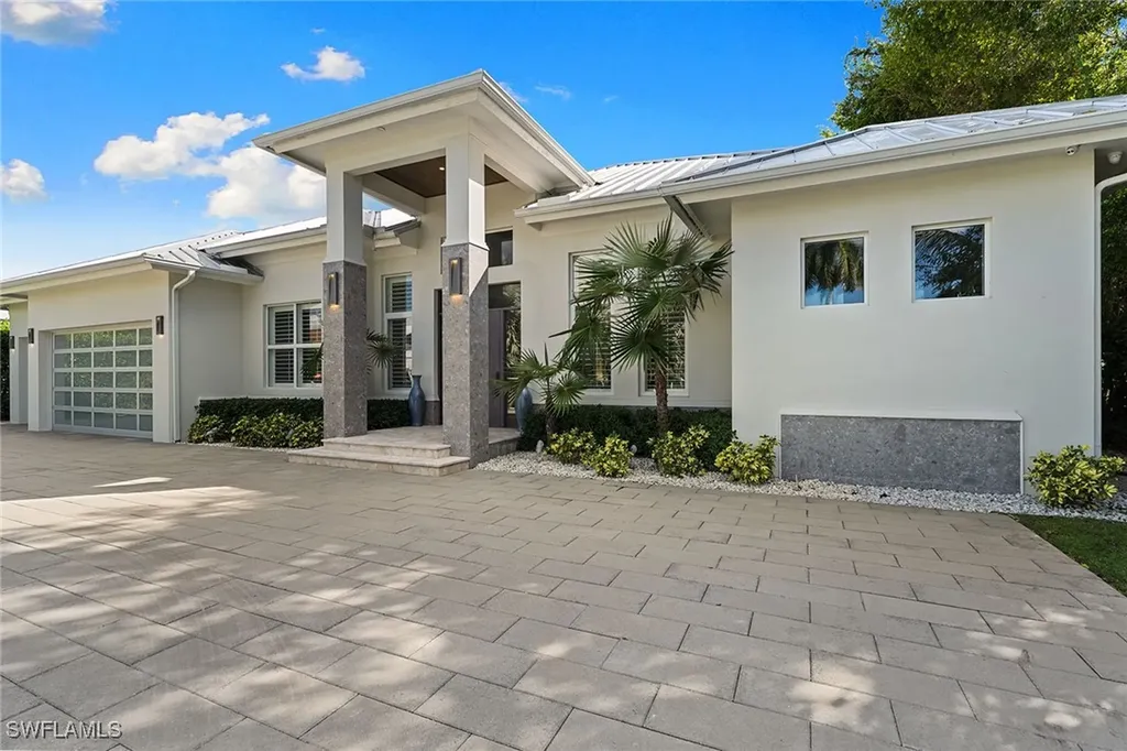720 Orchid Drive Naples FL 34102