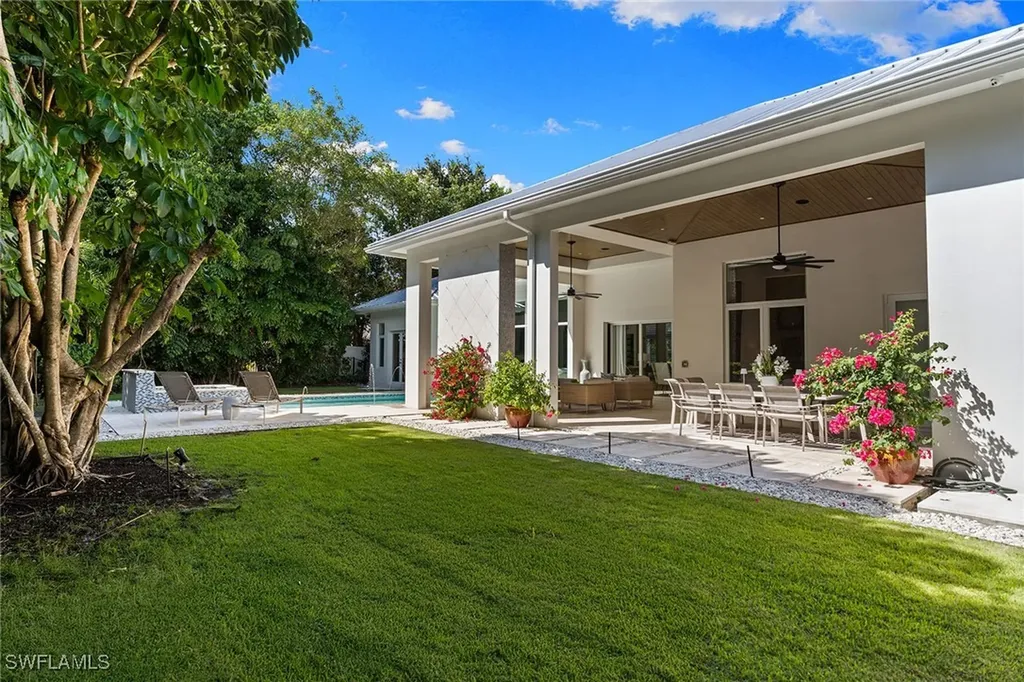 720 Orchid Drive Naples FL 34102