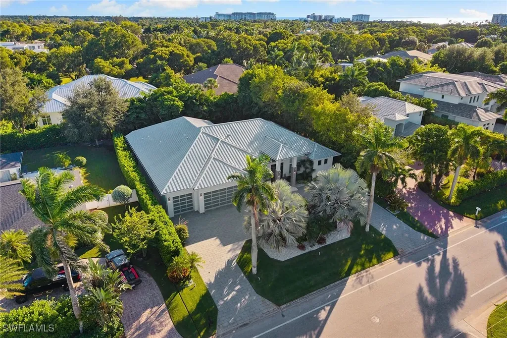 720 Orchid Drive Naples FL 34102