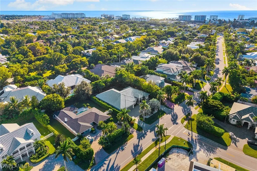 720 Orchid Drive Naples FL 34102
