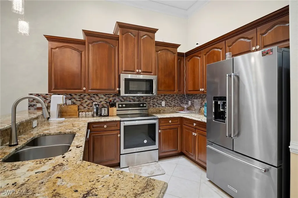 5024 SW 8th Place Cape Coral FL 33914