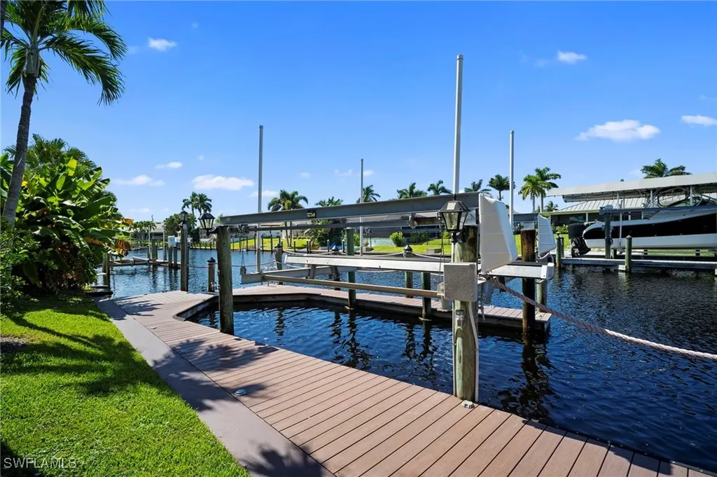 5024 SW 8th Place Cape Coral FL 33914