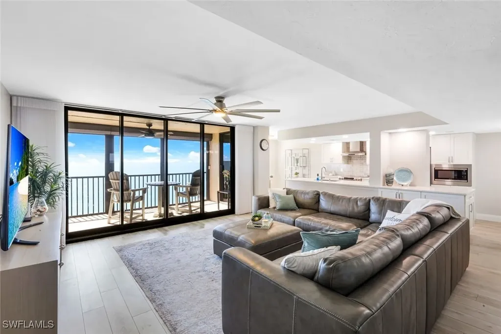10951 Gulf Shore Drive Naples FL 34108