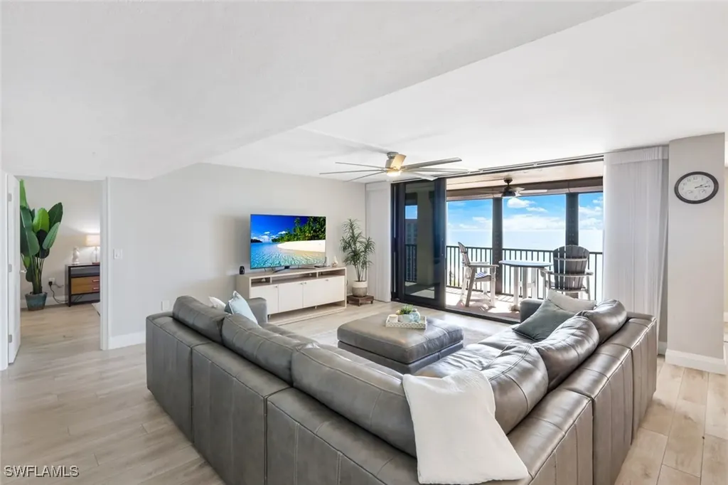 10951 Gulf Shore Drive Naples FL 34108