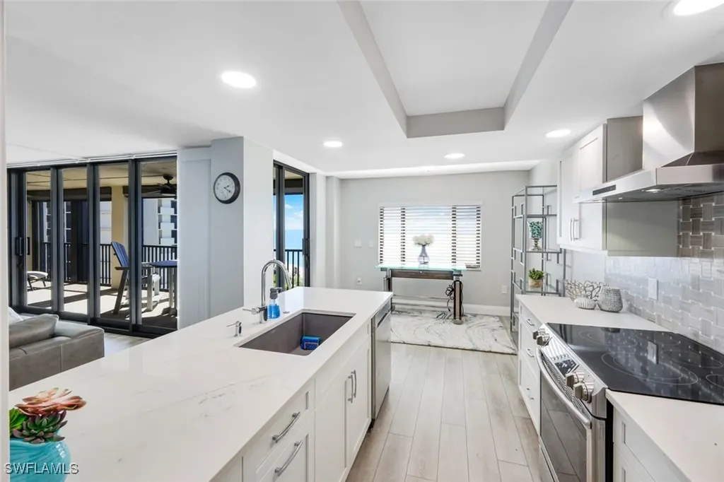 10951 Gulf Shore Drive Naples FL 34108