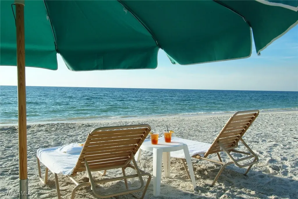 5037 Starfish Avenue Naples FL 34103