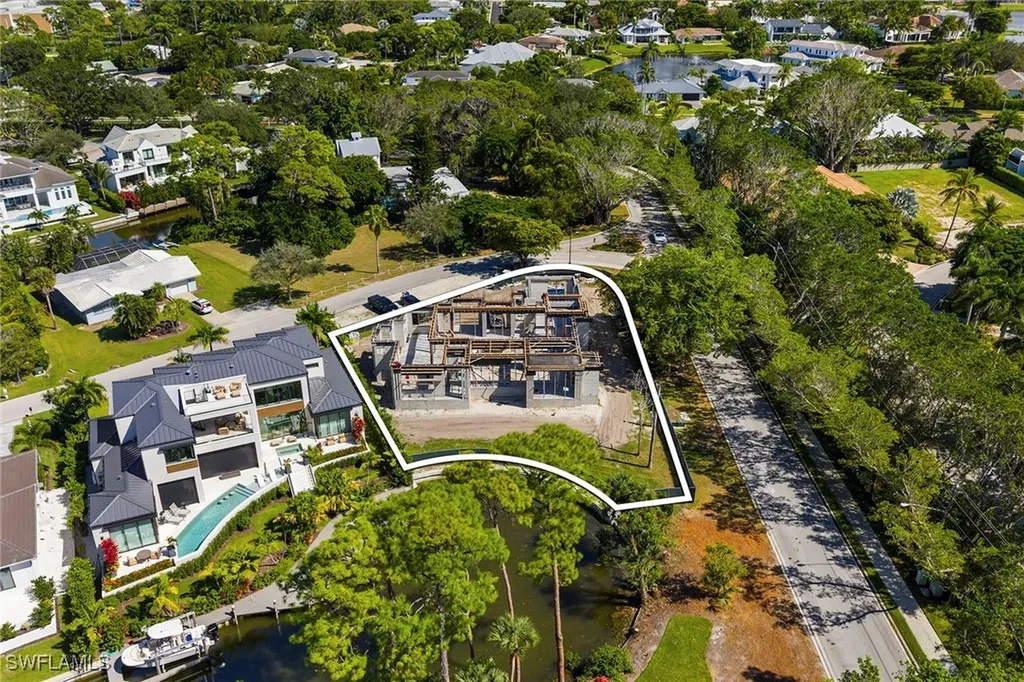 5037 Starfish Avenue Naples FL 34103