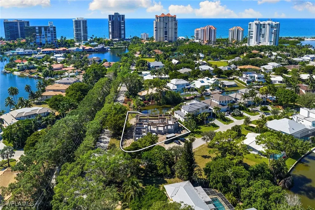 5037 Starfish Avenue Naples FL 34103