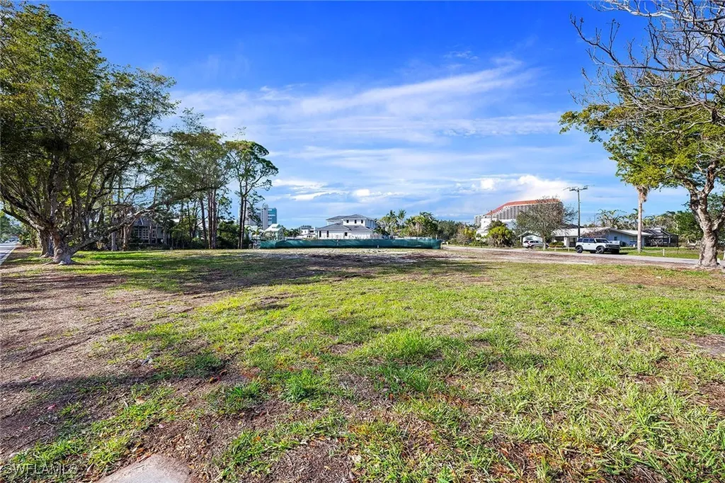 5037 Starfish Avenue Naples FL 34103