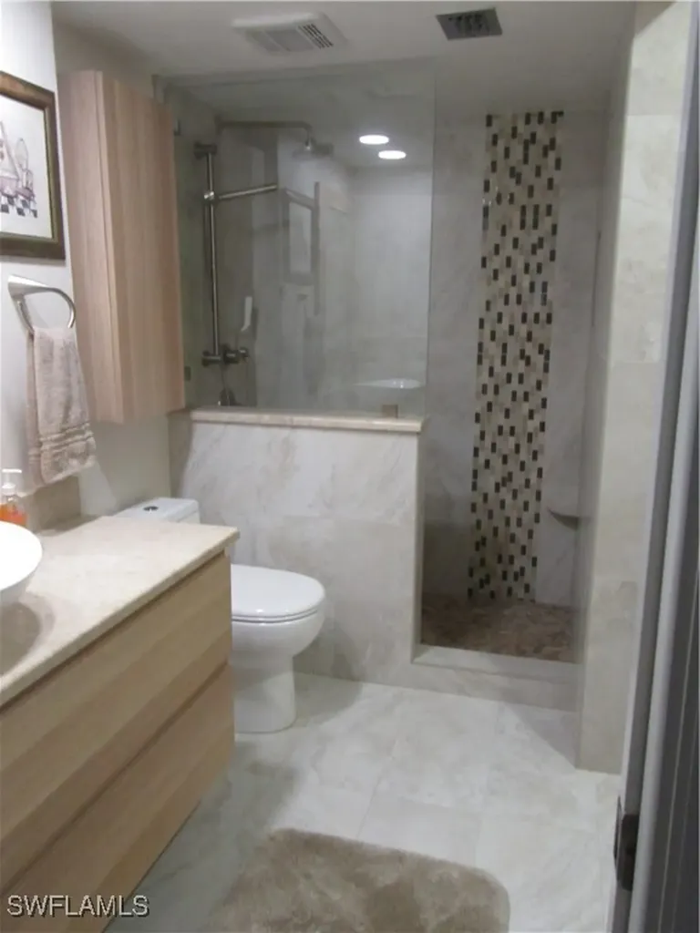 600 Neapolitan Way Naples FL 34103-8568