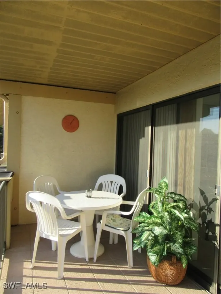 600 Neapolitan Way Naples FL 34103-8568