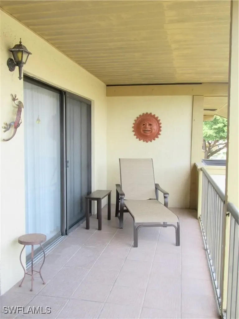 600 Neapolitan Way Naples FL 34103-8568