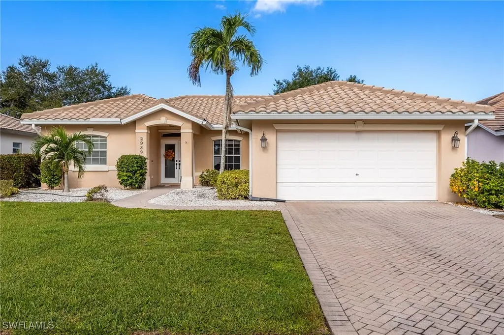 2939 Orange Grove Trail Naples FL 34120
