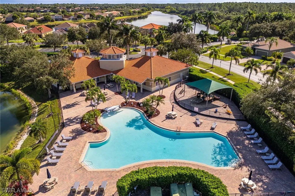 2939 Orange Grove Trail Naples FL 34120