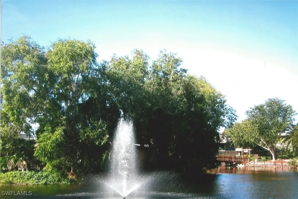 600 Neapolitan Way Naples FL 34103