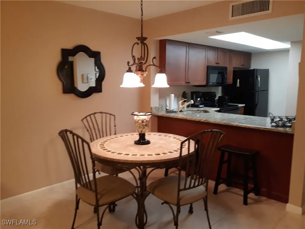 600 Neapolitan Way Naples FL 34103