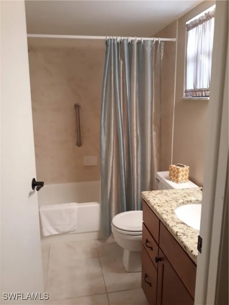 600 Neapolitan Way Naples FL 34103