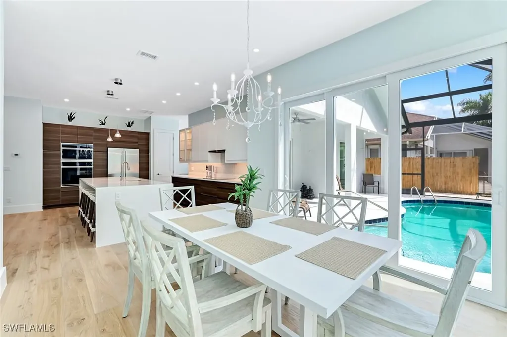 2515 Royal Palm Court Naples FL 34103
