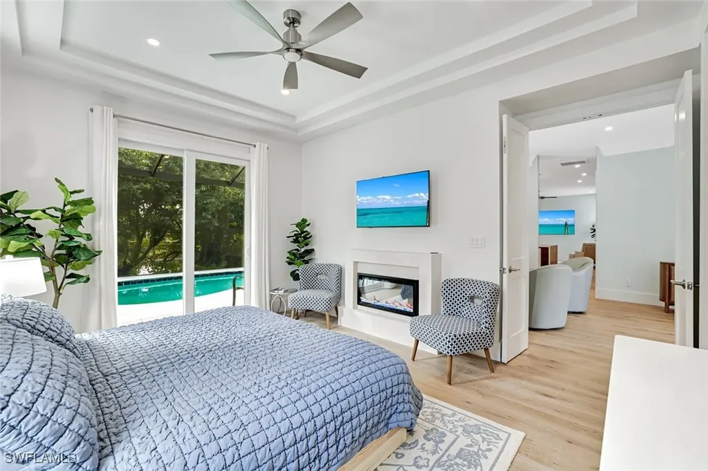 2515 Royal Palm Court Naples FL 34103