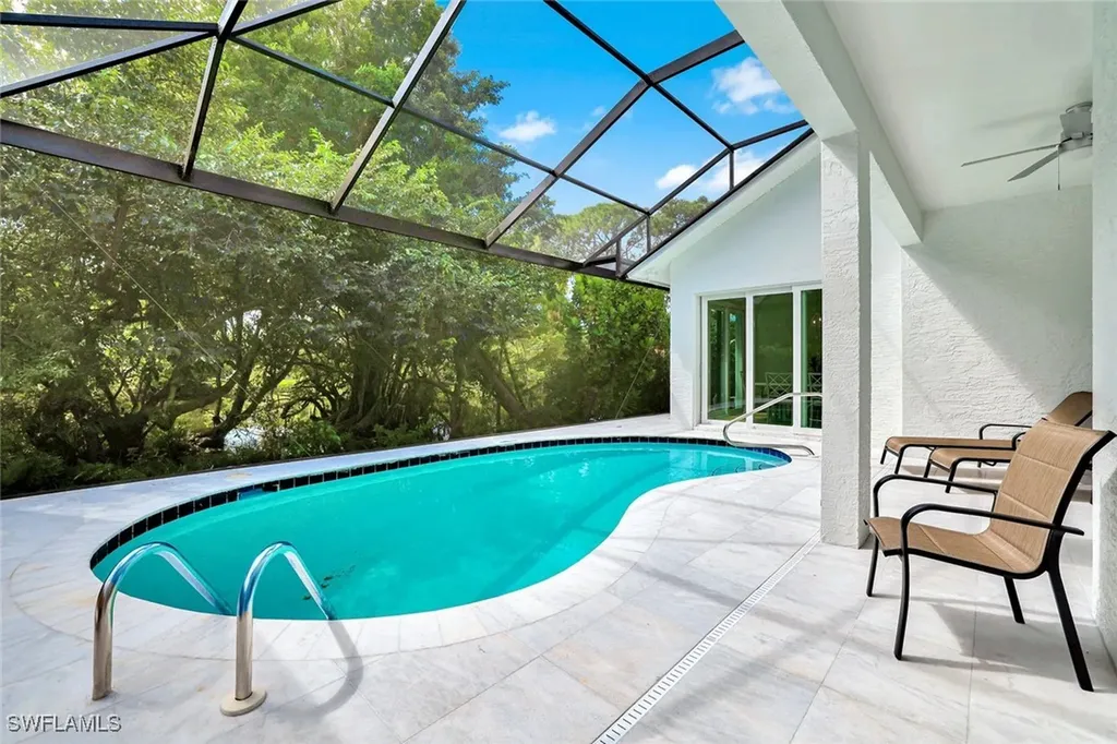 2515 Royal Palm Court Naples FL 34103