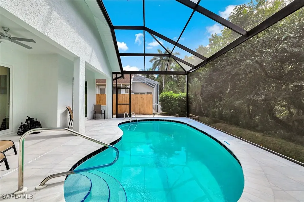 2515 Royal Palm Court Naples FL 34103