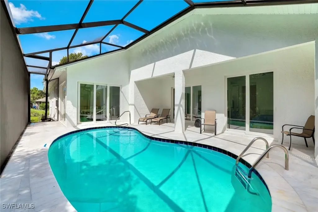 2515 Royal Palm Court Naples FL 34103