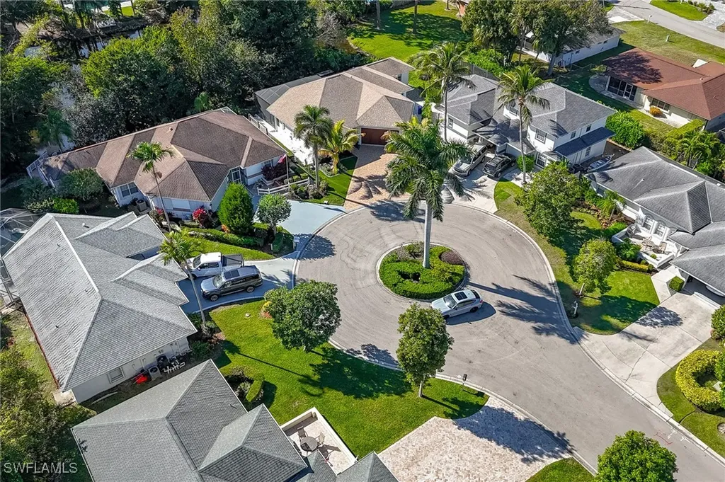 2515 Royal Palm Court Naples FL 34103