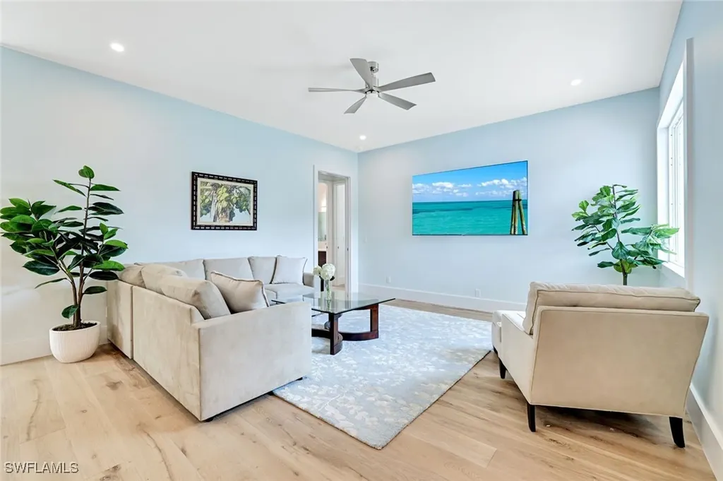 2515 Royal Palm Court Naples FL 34103