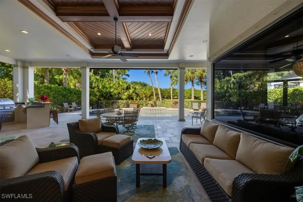 8556 Majorca Lane Naples FL 34114