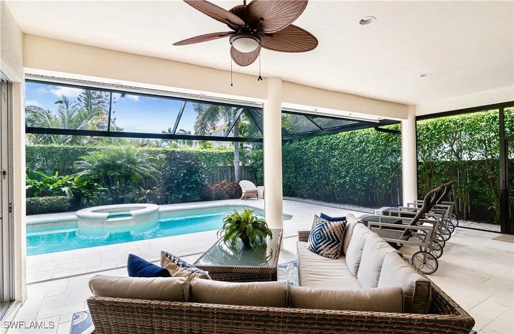 380 5th Avenue N Naples FL 34102