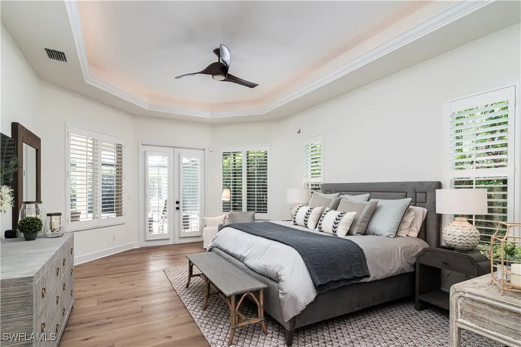 380 5th Avenue N Naples FL 34102