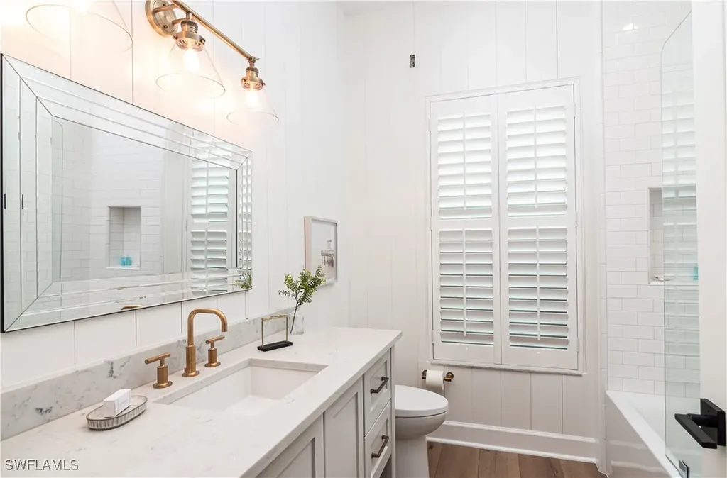 380 5th Avenue N Naples FL 34102