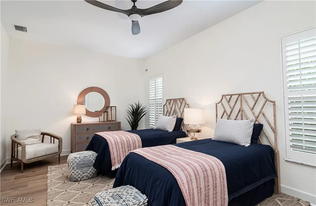 380 5th Avenue N Naples FL 34102