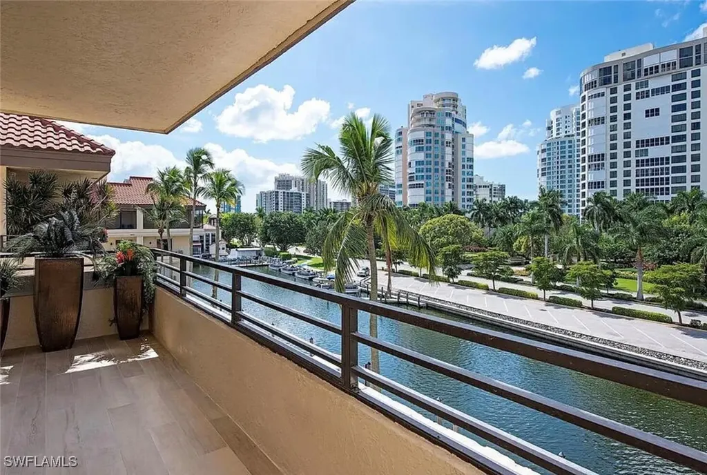4400 Gulf Shore Boulevard N Naples FL 34103
