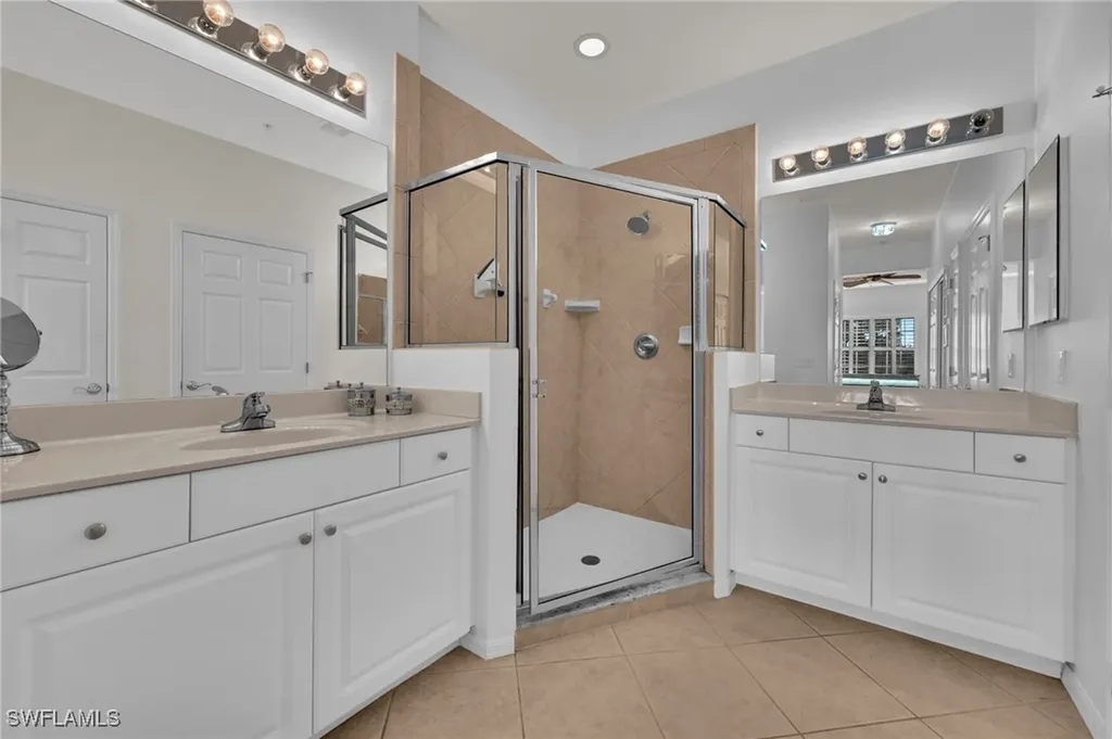 4884 Hampshire Court Naples FL 34112