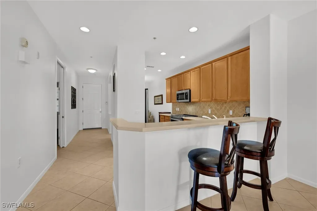 4884 Hampshire Court Naples FL 34112