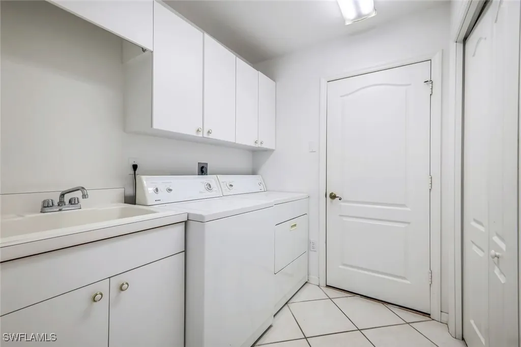5110 Brixton Court Naples FL 34104