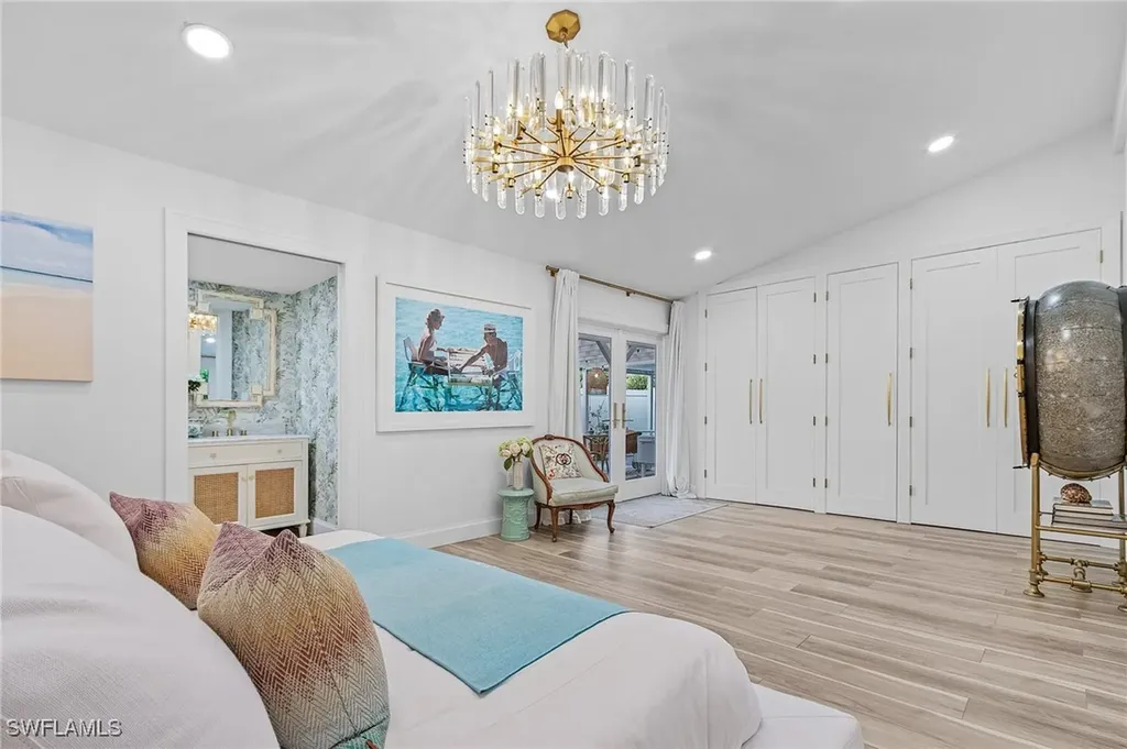 725 2nd Street S Naples FL 34102