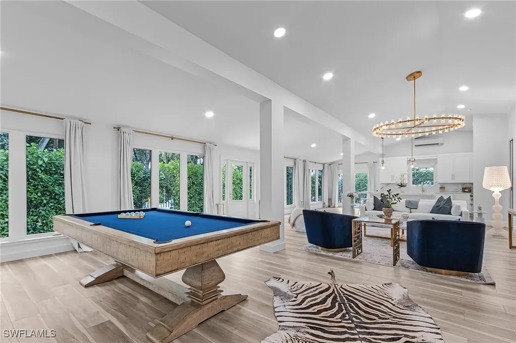 725 2nd Street S Naples FL 34102