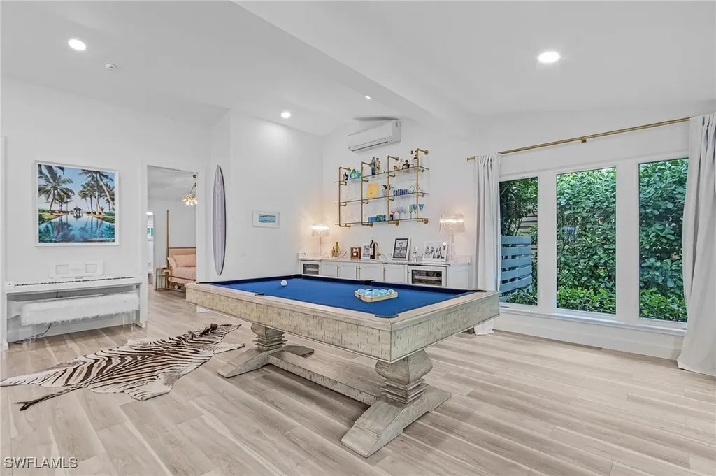 725 2nd Street S Naples FL 34102