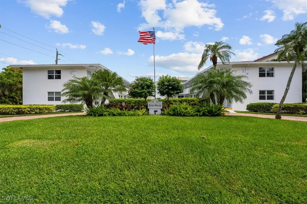 540 4th Avenue S Naples FL 34102