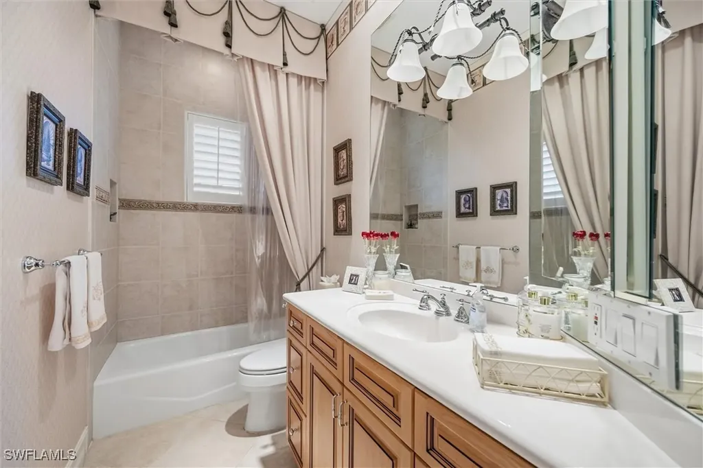 8821 Muirfield Drive Naples FL 34109