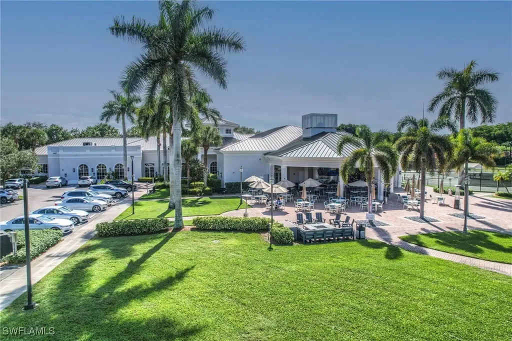 8821 Muirfield Drive Naples FL 34109