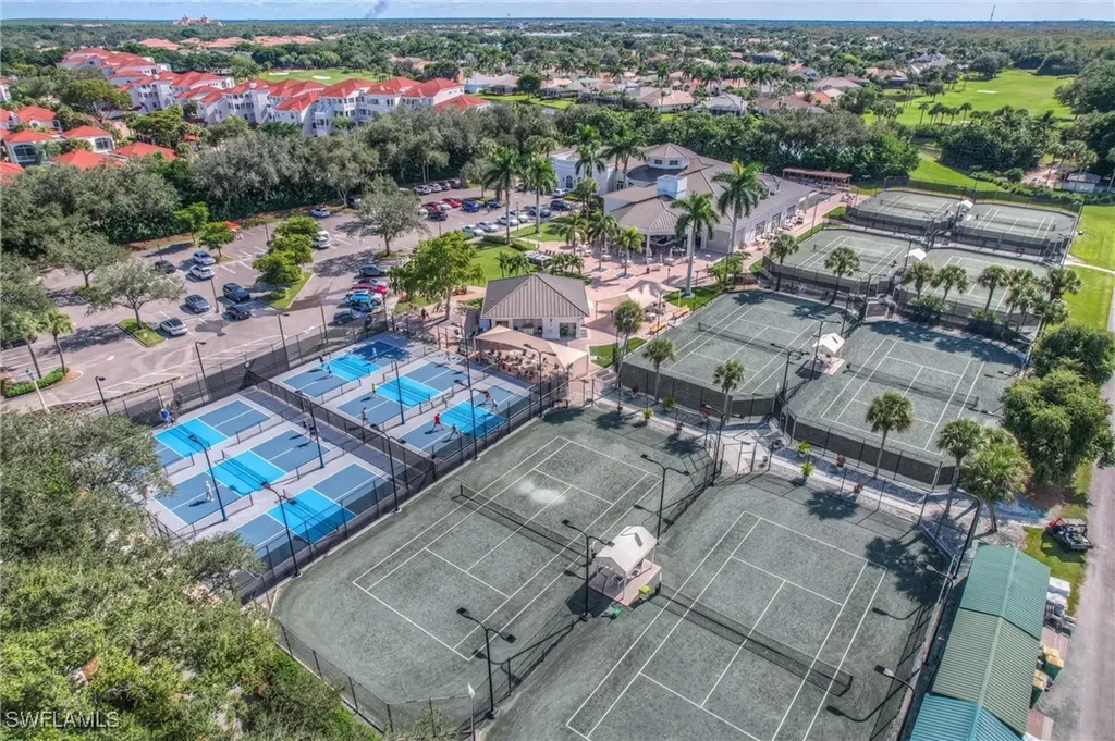 8821 Muirfield Drive Naples FL 34109