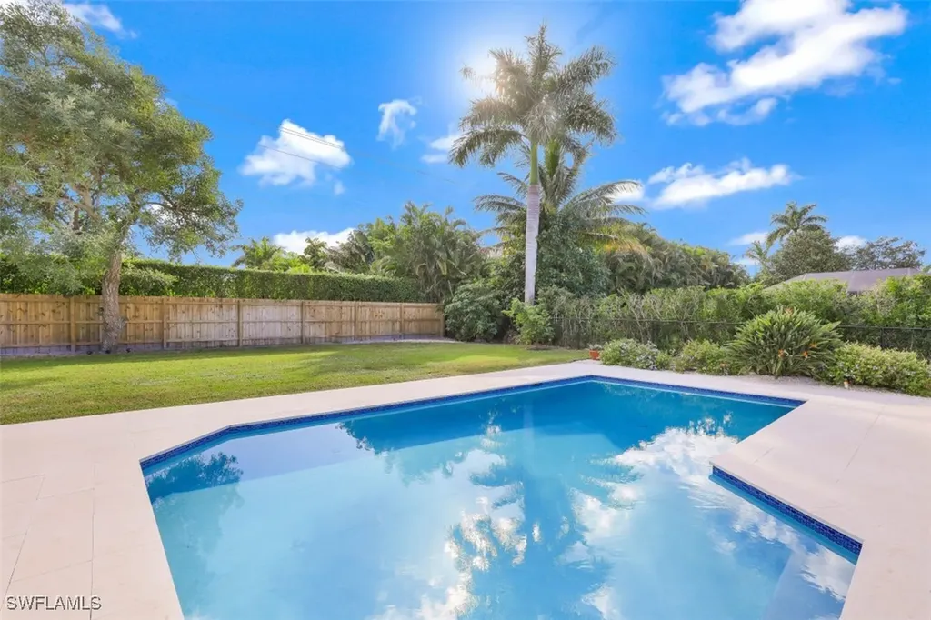 796 Ketch Drive Naples FL 34103